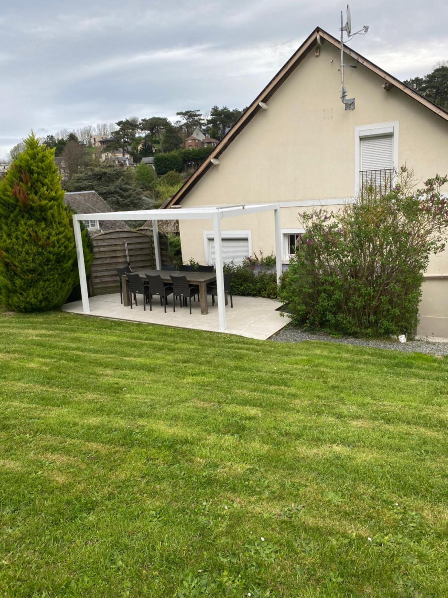 Le Clos Des Camelias เวอแลตส์-ซูร์-แมร์ ภายนอก รูปภาพ