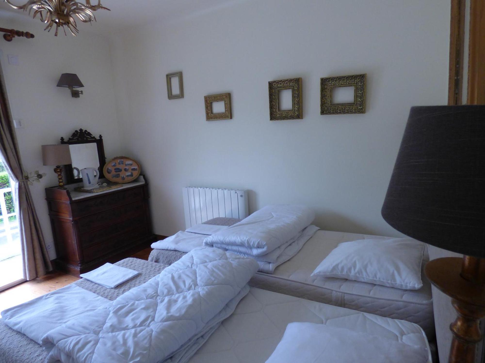 Le Clos Des Camelias เวอแลตส์-ซูร์-แมร์ ภายนอก รูปภาพ
